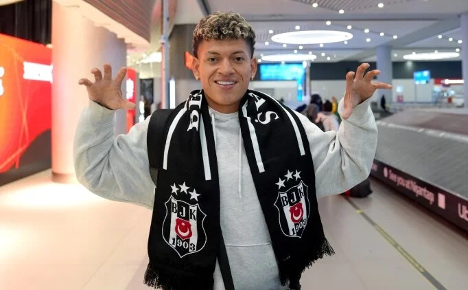 Beşiktaş’ın Kolombiyalı transferi Elan Ricardo: ‘Şampiyonluklar için buraya geldim’